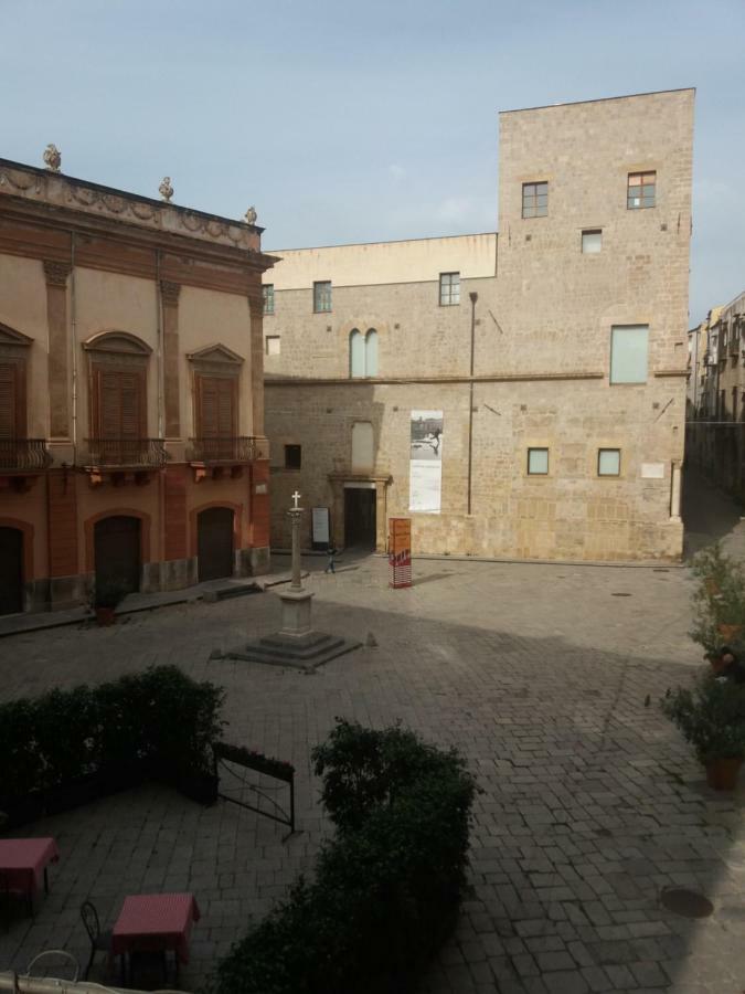 Apartament La Stanza Del Vicolo Palermo Zewnętrze zdjęcie