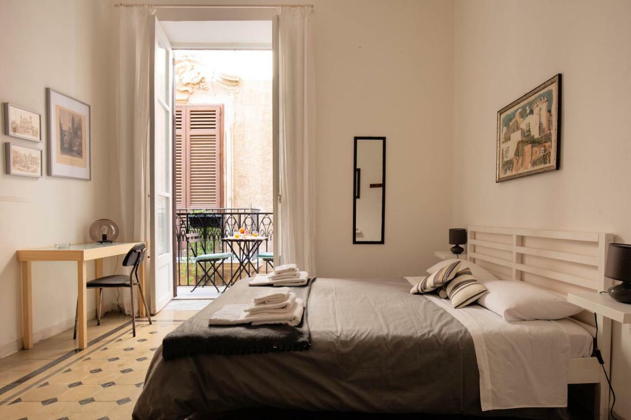 Apartament La Stanza Del Vicolo Palermo Zewnętrze zdjęcie