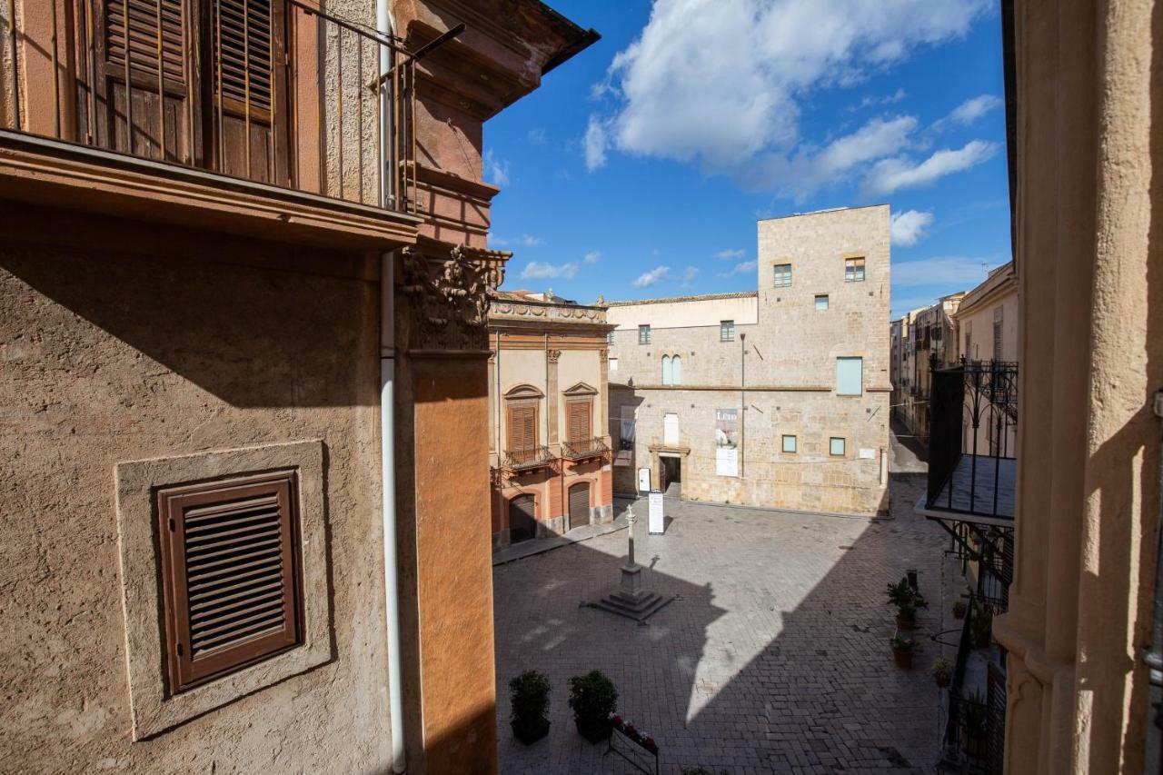 Apartament La Stanza Del Vicolo Palermo Zewnętrze zdjęcie